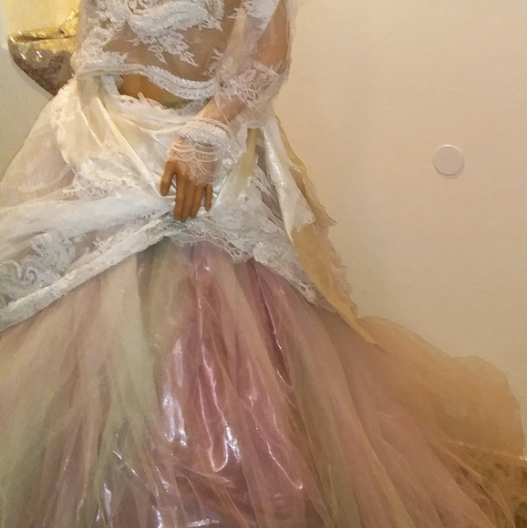 LEAH Ivory Rainbow Lace Tulle Wedding Ballgown Set - Picture 9 of 15